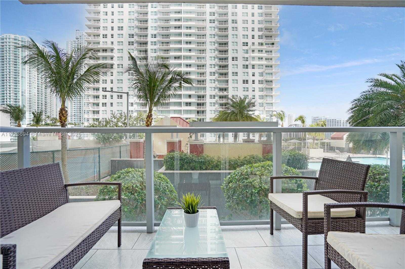 Small Image of 1155 BRICKELL BAY DR #704, Miami Number 49
