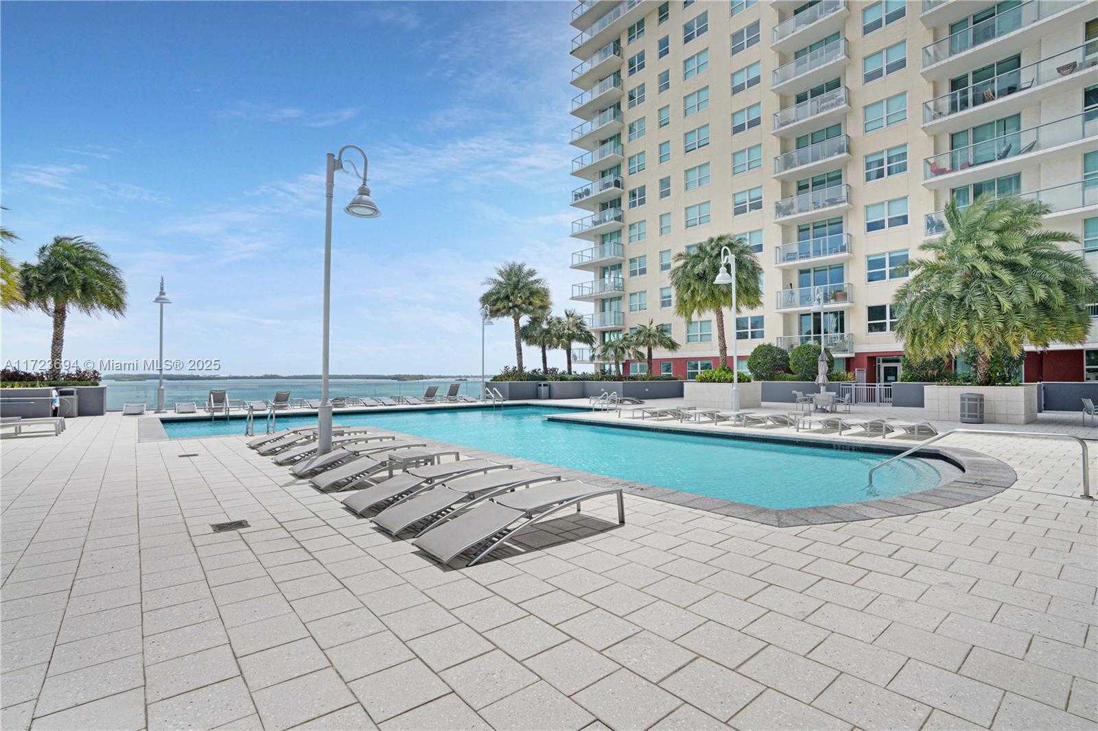 Small Image of 1155 BRICKELL BAY DR #704, Miami Number 59