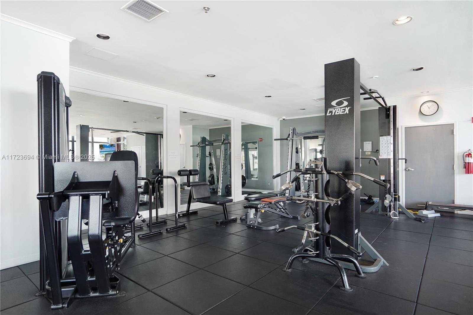 Small Image of 1155 BRICKELL BAY DR #704, Miami Number 65