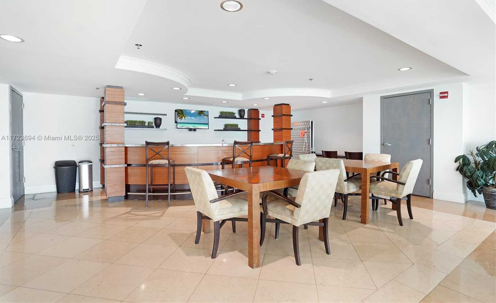 Small Image of 1155 BRICKELL BAY DR #704, Miami Number 74