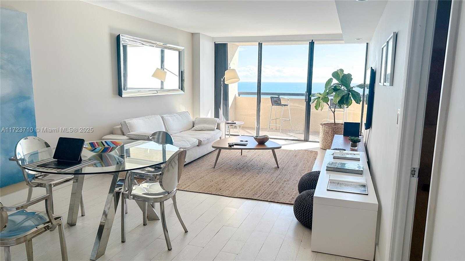 Small Image of 2555 COLLINS AVE #2105, Miami Beach Number 23