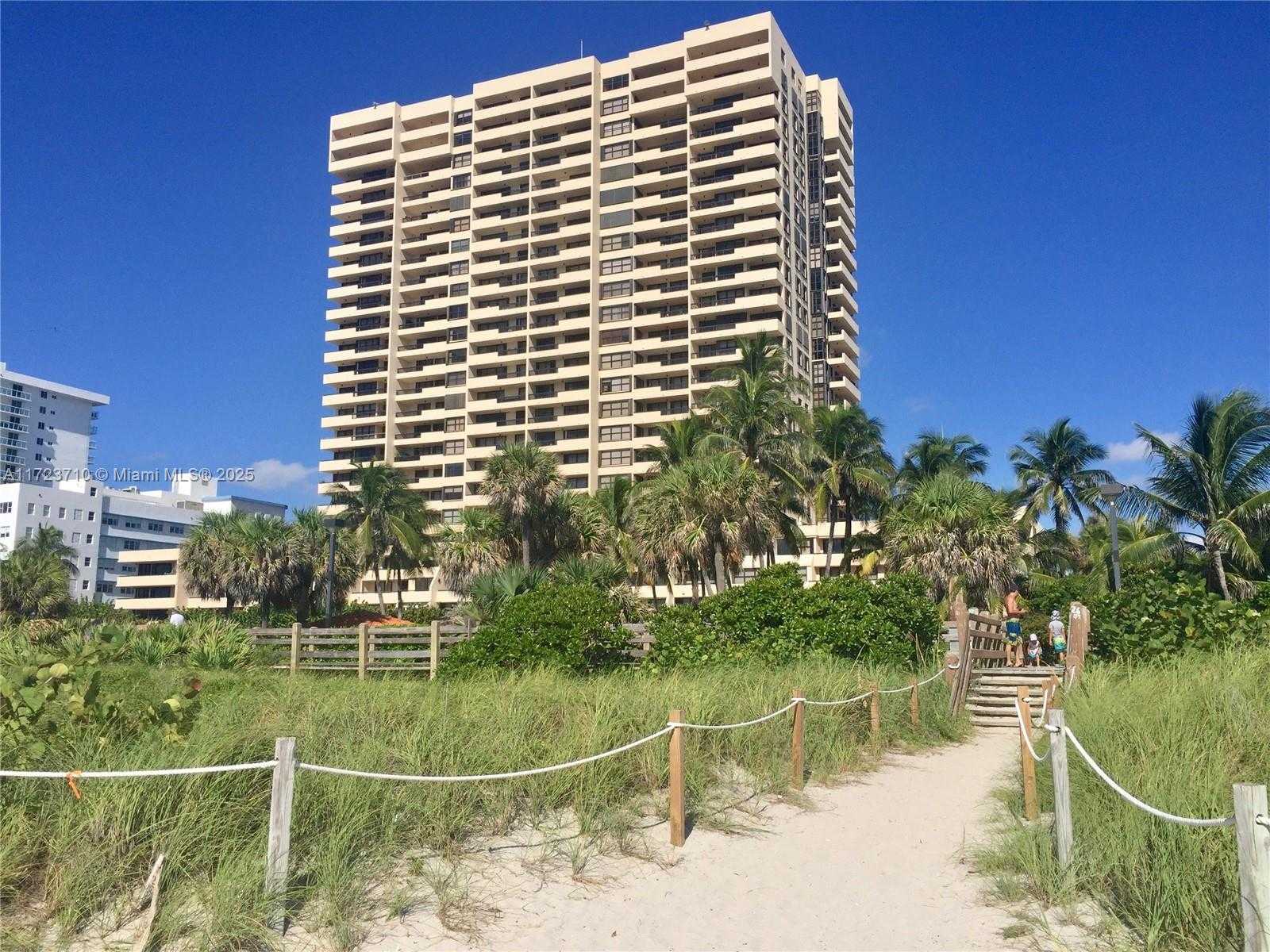 Small Image of 2555 COLLINS AVE #2105, Miami Beach Number 27