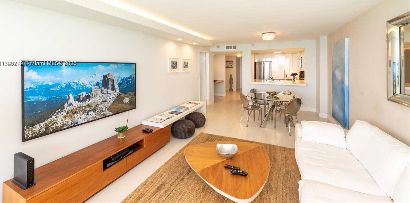 Small Image of 2555 COLLINS AVE #2105, Miami Beach Number 4
