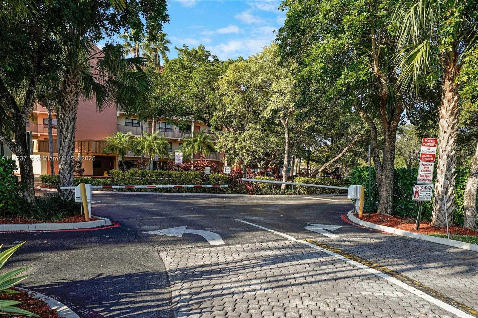 Small Image of 7451 NORTH WEST 16TH ST #210, Plantation Number 40