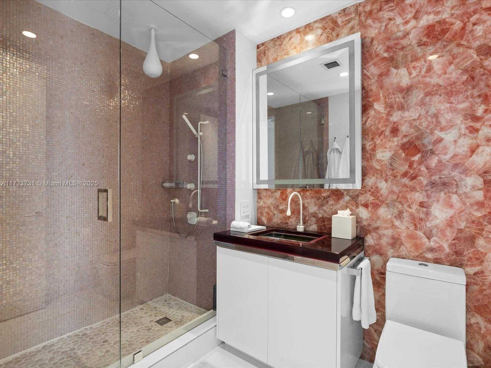 Small Image of 1425 BRICKELL AVE #52BC, Miami Number 48