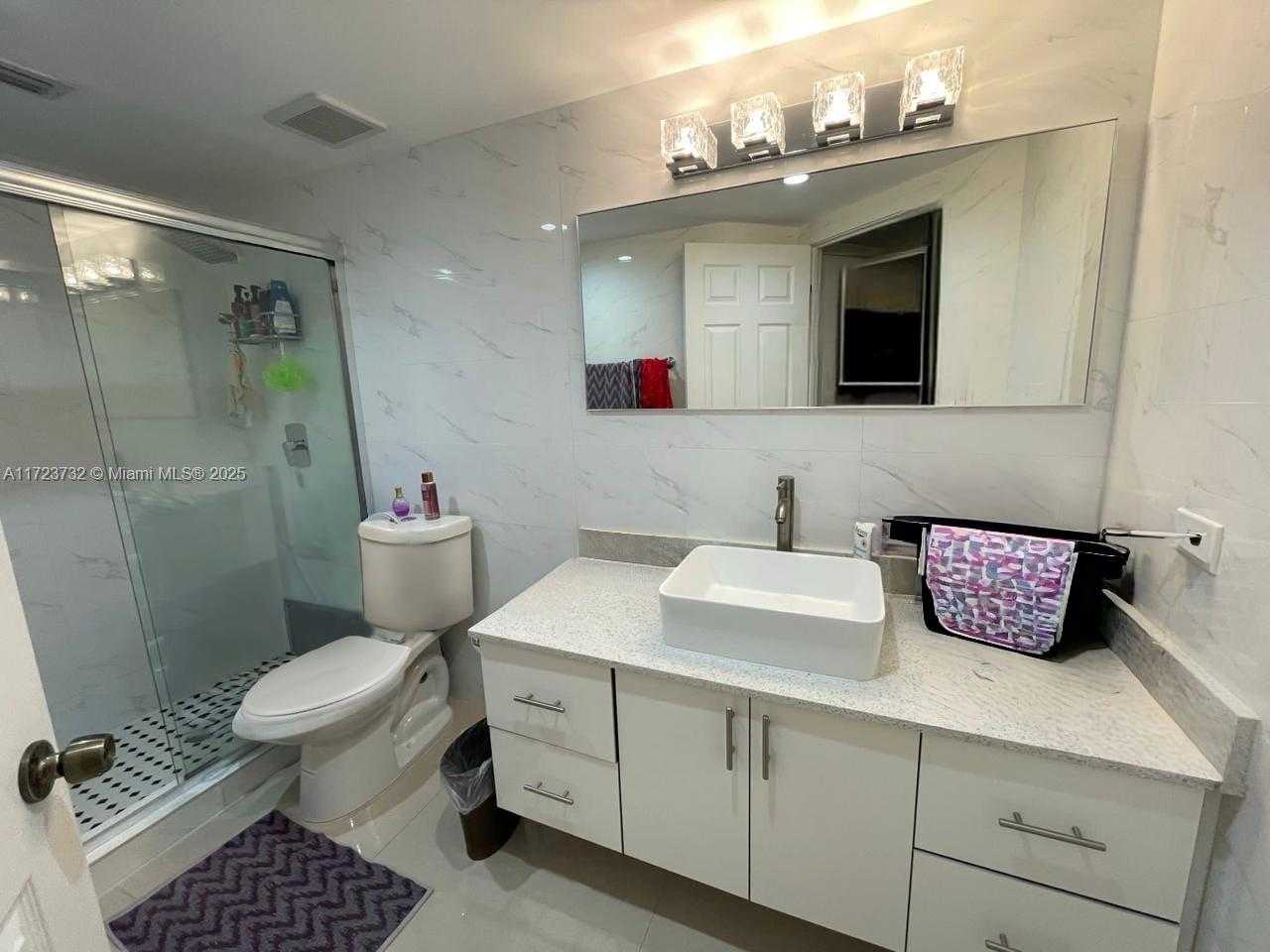 Small Image of 8290 LAKE DR #235, Doral Number 8