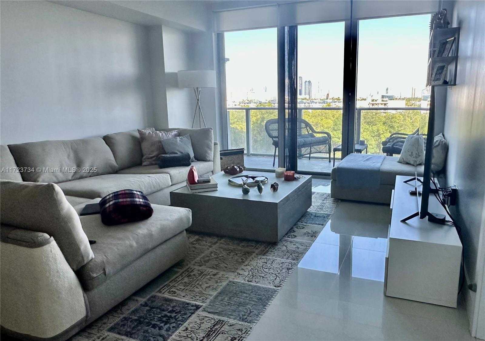 Small Image of 16385 BISCAYNE BLVD #718, North Miami Beach Number 14