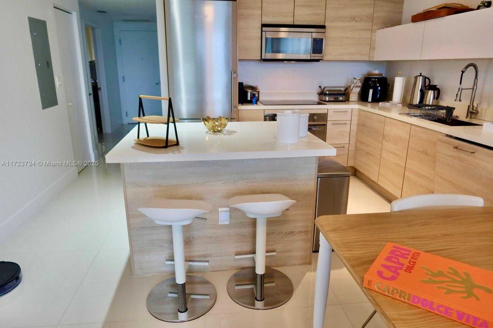Small Image of 16385 BISCAYNE BLVD #718, North Miami Beach Number 27