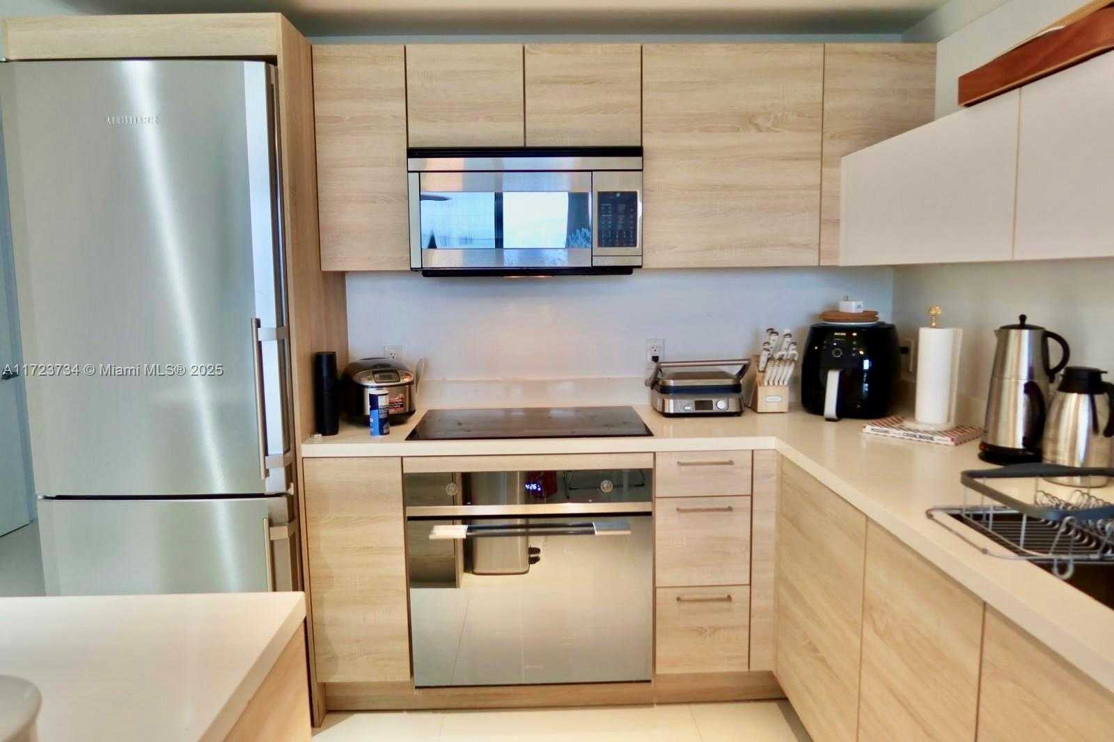 Small Image of 16385 BISCAYNE BLVD #718, North Miami Beach Number 29
