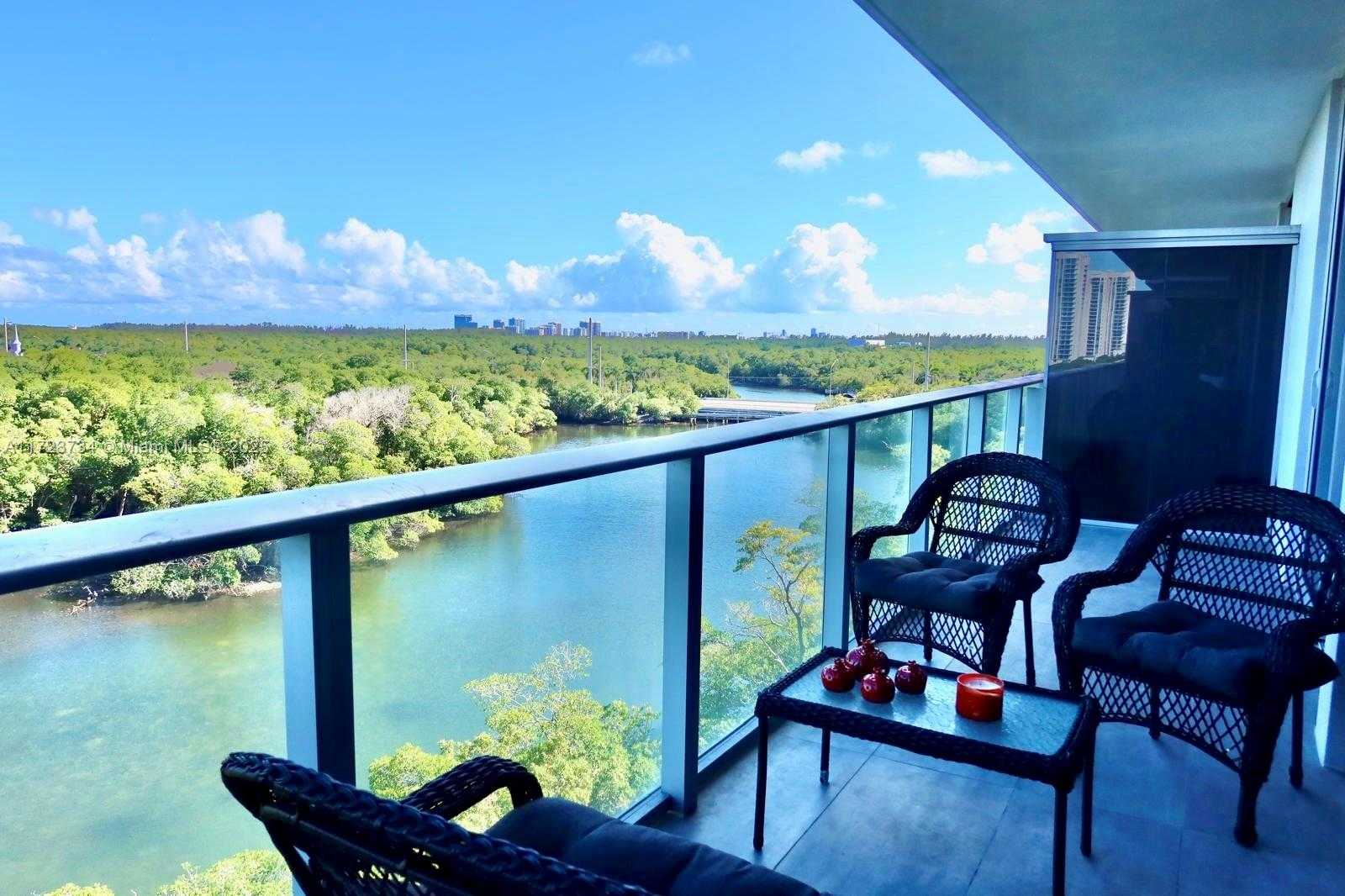 Small Image of 16385 BISCAYNE BLVD #718, North Miami Beach Number 3