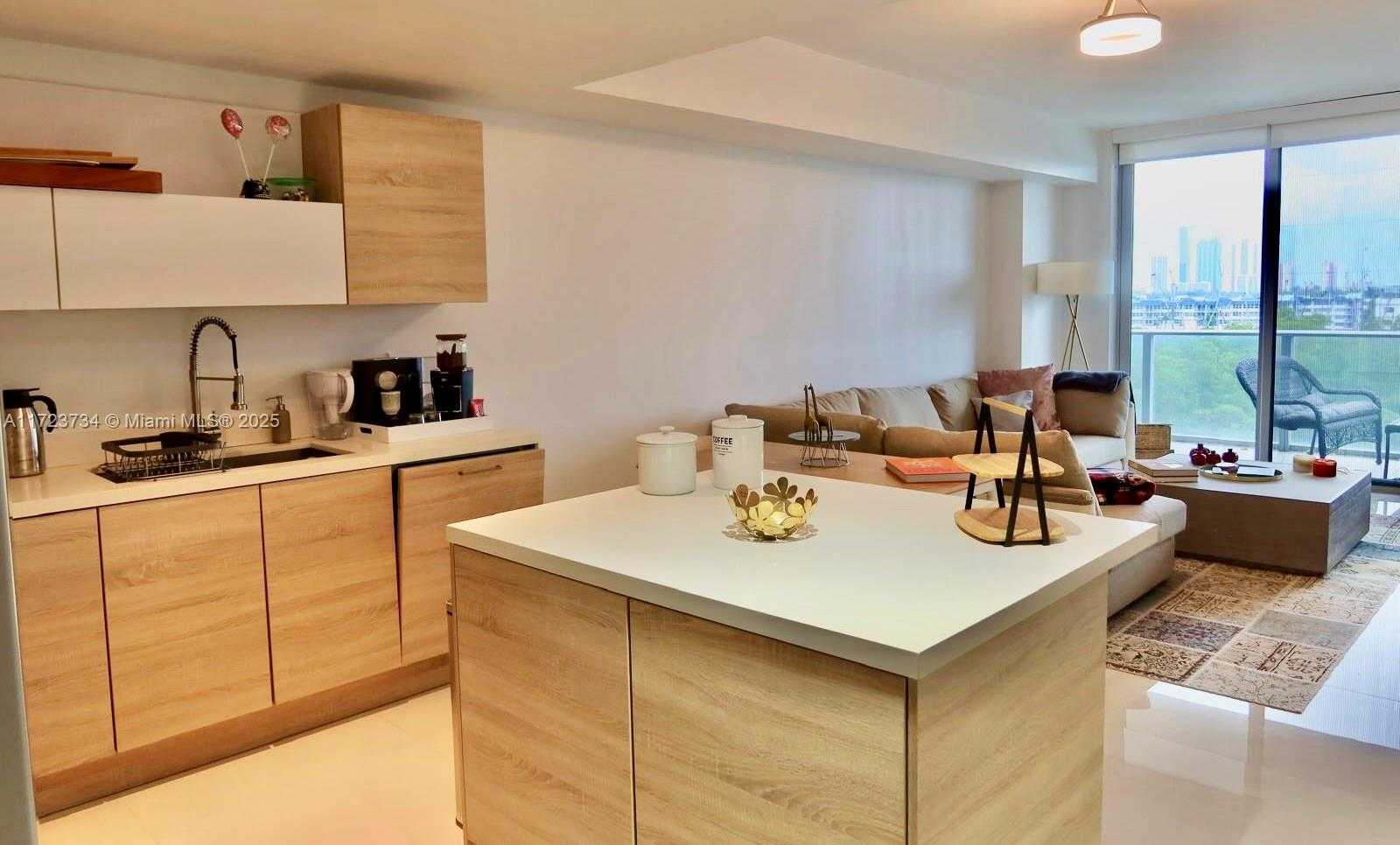 Small Image of 16385 BISCAYNE BLVD #718, North Miami Beach Number 30