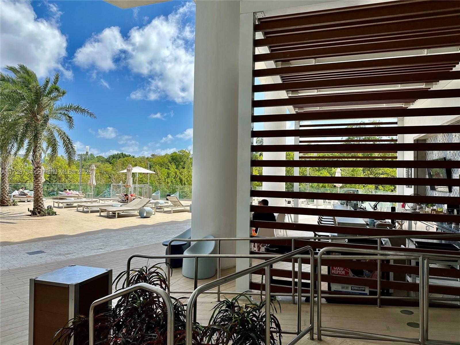 Small Image of 16385 BISCAYNE BLVD #718, North Miami Beach Number 48