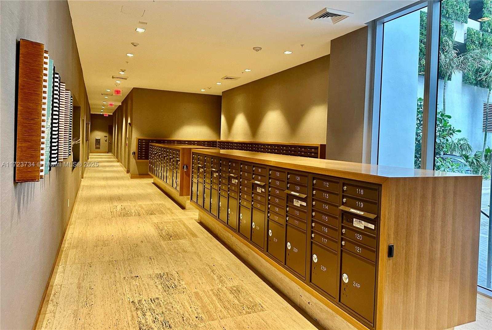Small Image of 16385 BISCAYNE BLVD #718, North Miami Beach Number 56