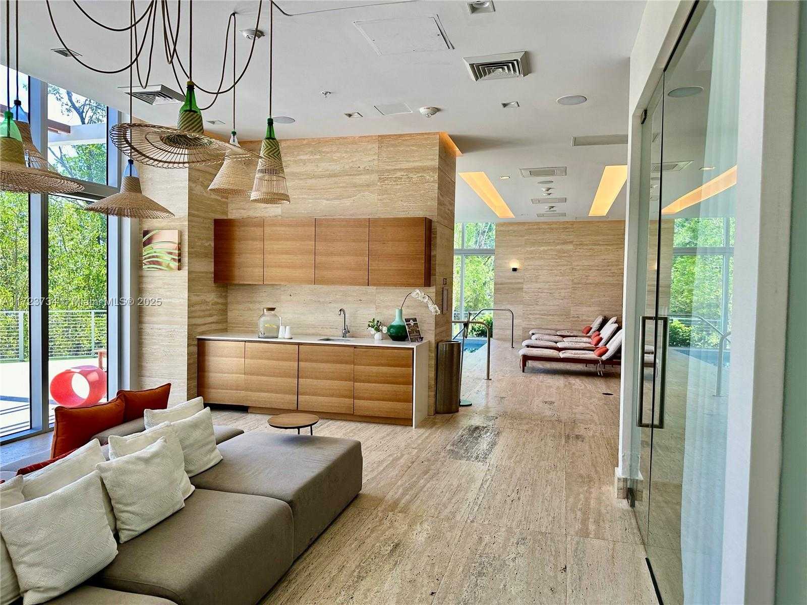 Small Image of 16385 BISCAYNE BLVD #718, North Miami Beach Number 65