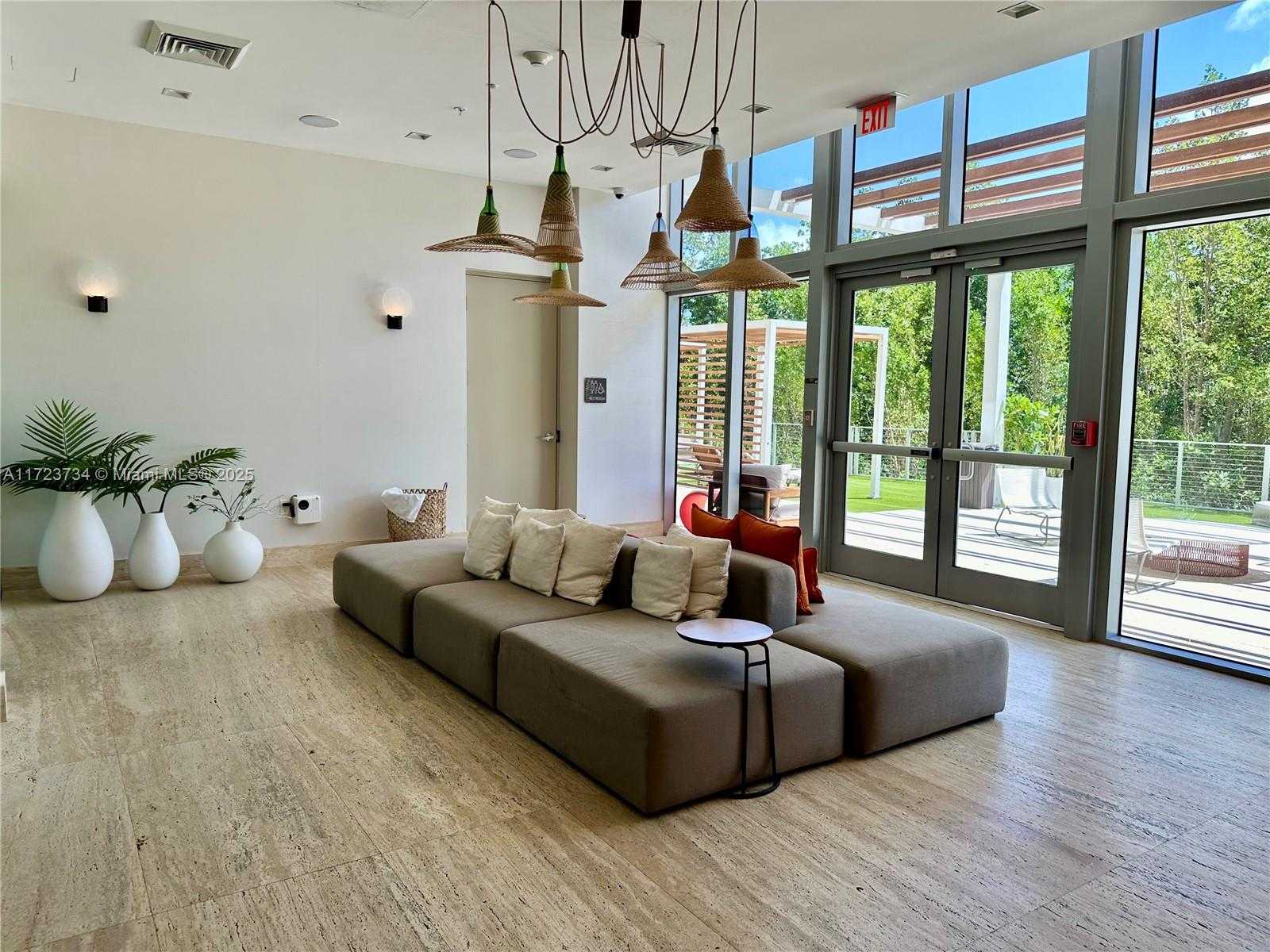 Small Image of 16385 BISCAYNE BLVD #718, North Miami Beach Number 68