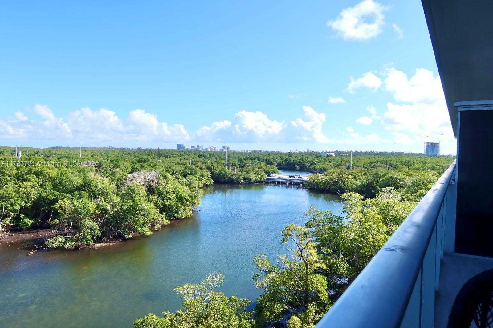 Small Image of 16385 BISCAYNE BLVD #718, North Miami Beach Number 8