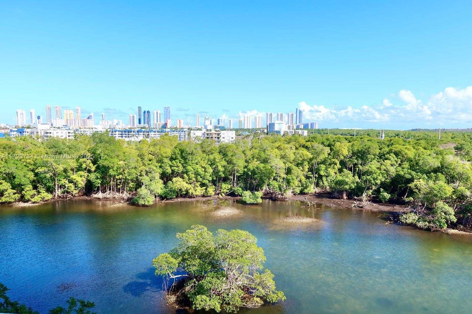 Small Image of 16385 BISCAYNE BLVD #718, North Miami Beach Number 9