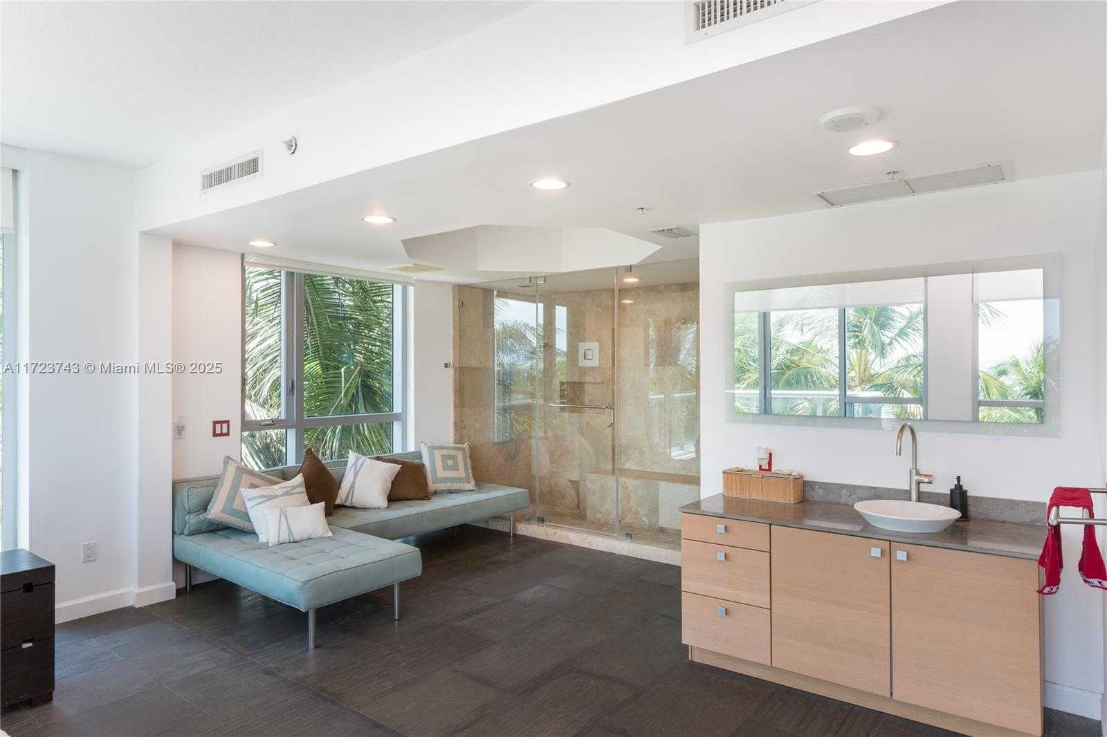 Small Image of 3801 COLLINS AVE #TH-4, Miami Beach Number 10