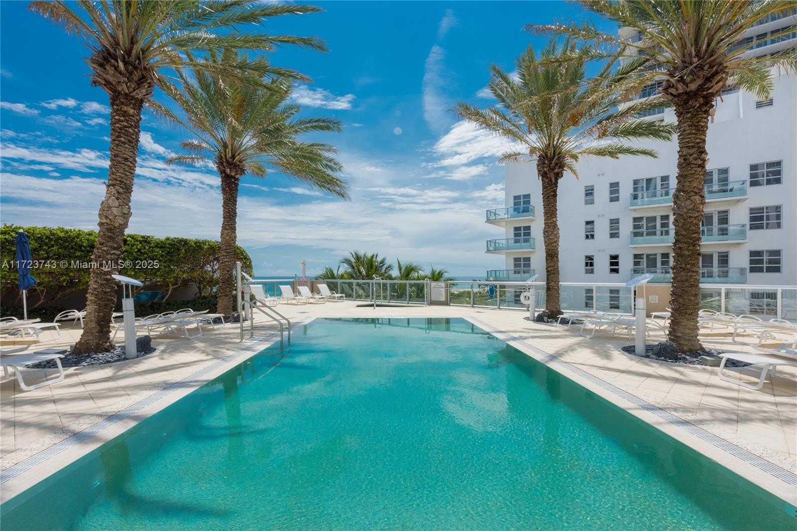 Small Image of 3801 COLLINS AVE #TH-4, Miami Beach Number 13