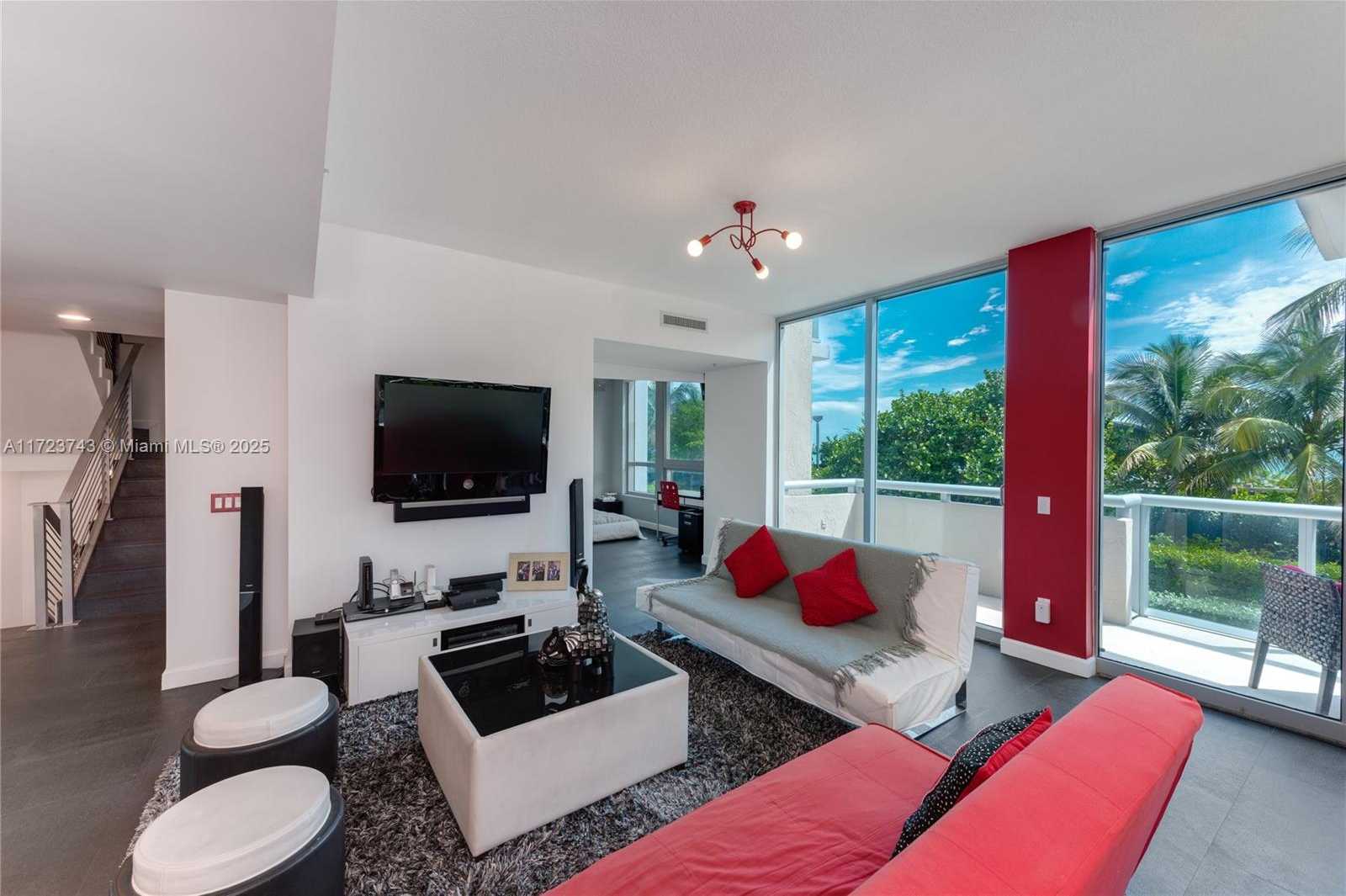 Small Image of 3801 COLLINS AVE #TH-4, Miami Beach Number 5