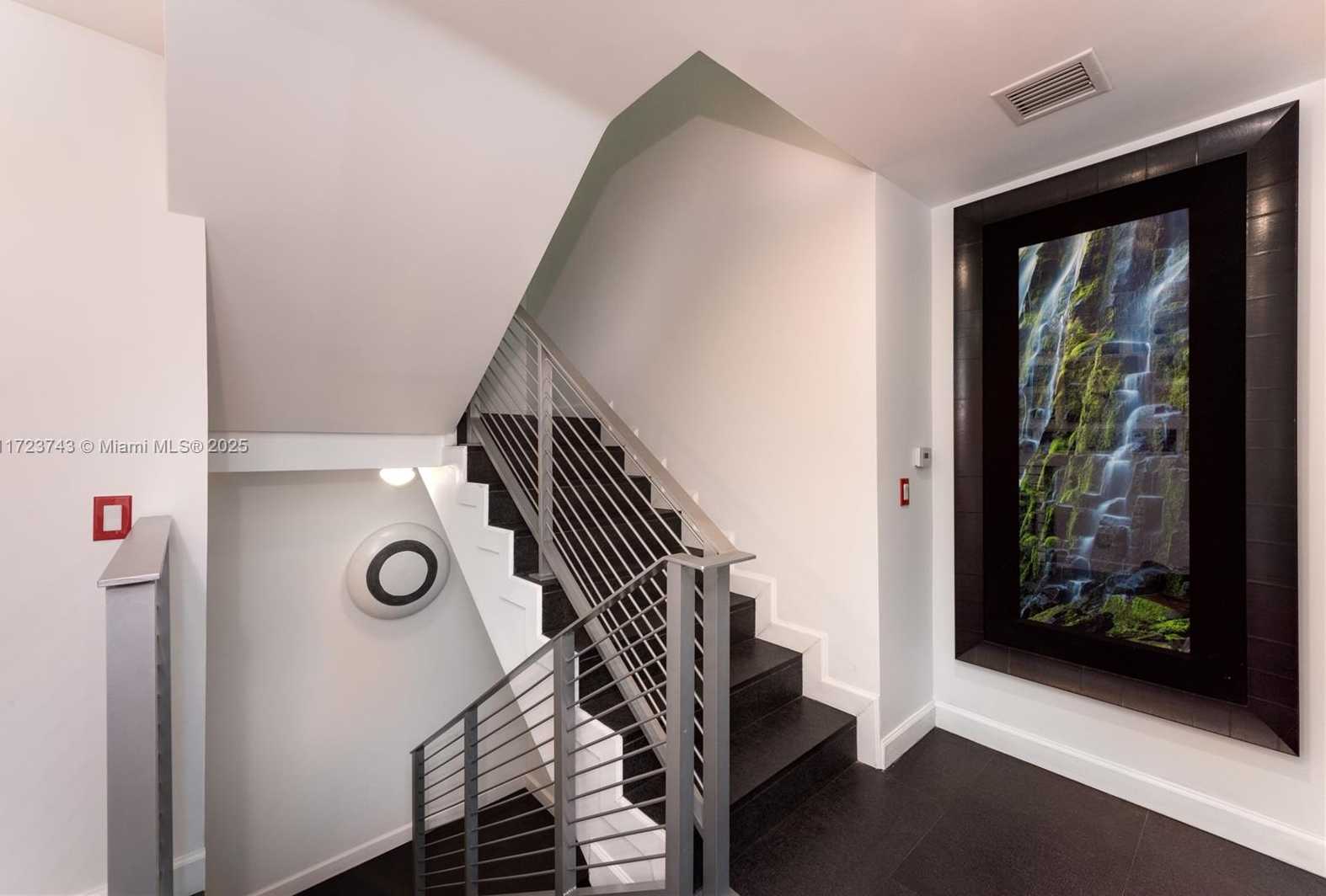 Small Image of 3801 COLLINS AVE #TH-4, Miami Beach Number 8
