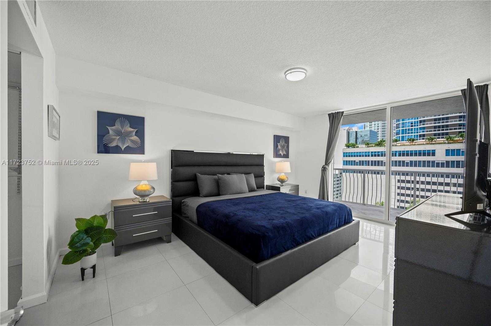 Small Image of 1200 BRICKELL BAY DR #1920, Miami Number 13