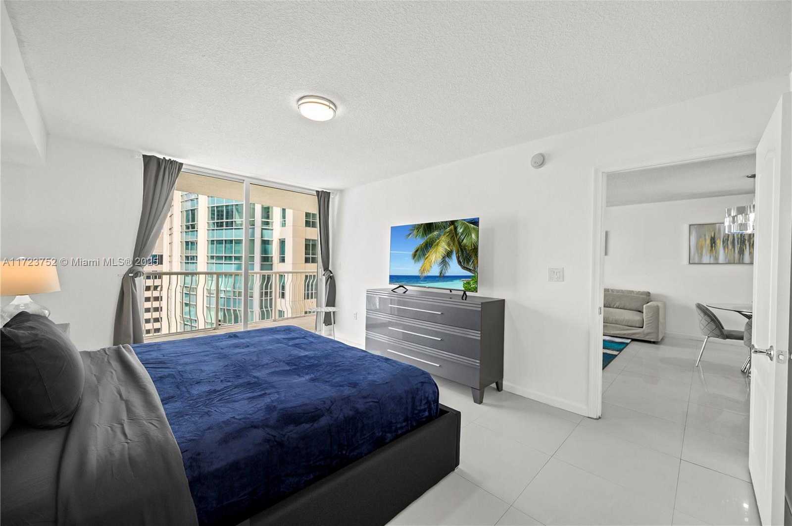 Small Image of 1200 BRICKELL BAY DR #1920, Miami Number 14
