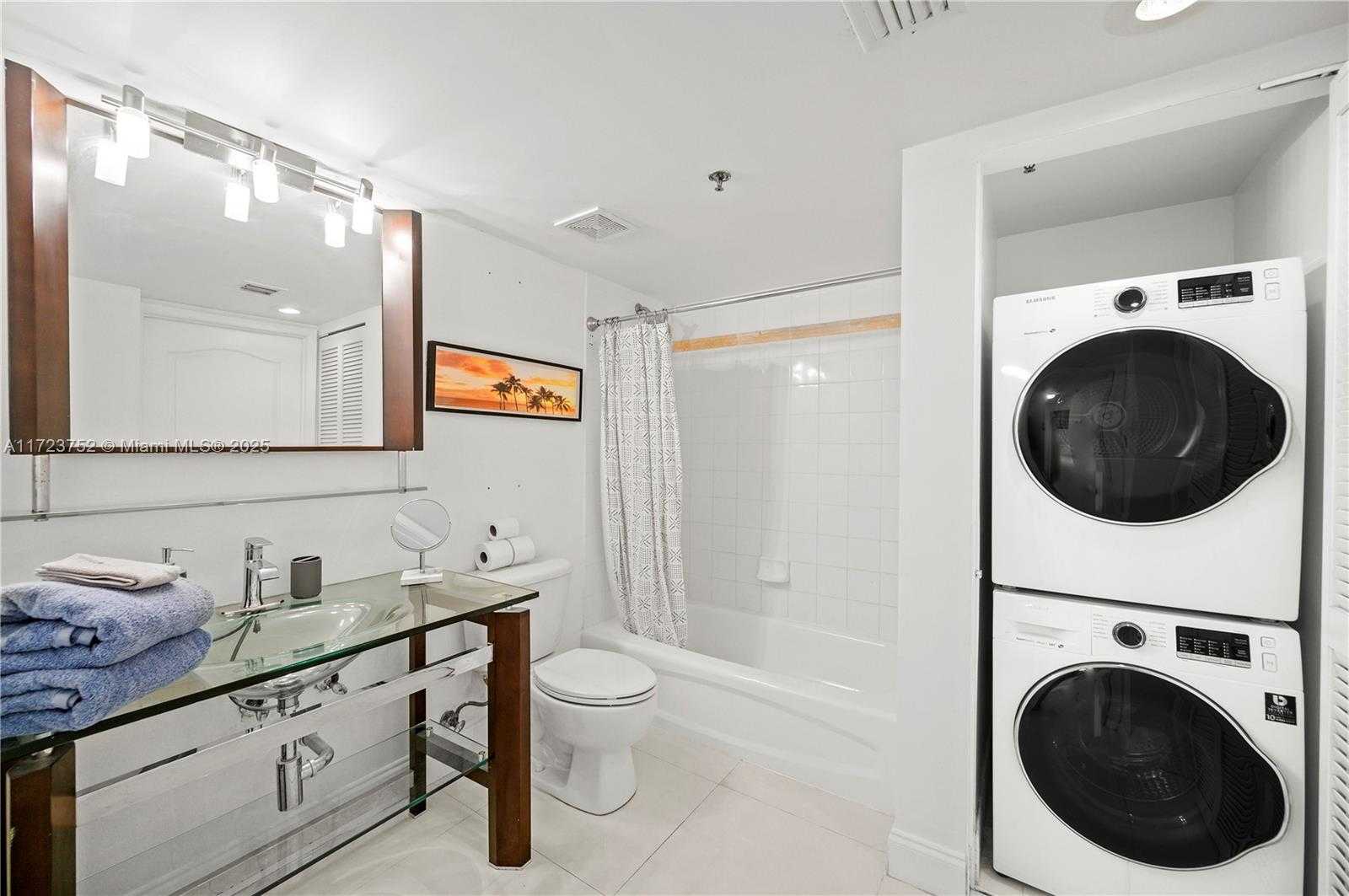 Small Image of 1200 BRICKELL BAY DR #1920, Miami Number 17
