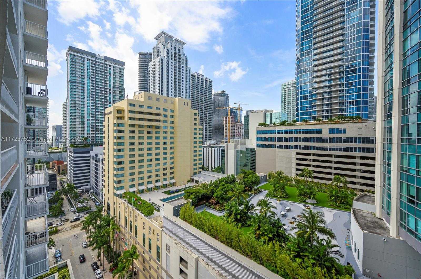 Small Image of 1200 BRICKELL BAY DR #1920, Miami Number 6