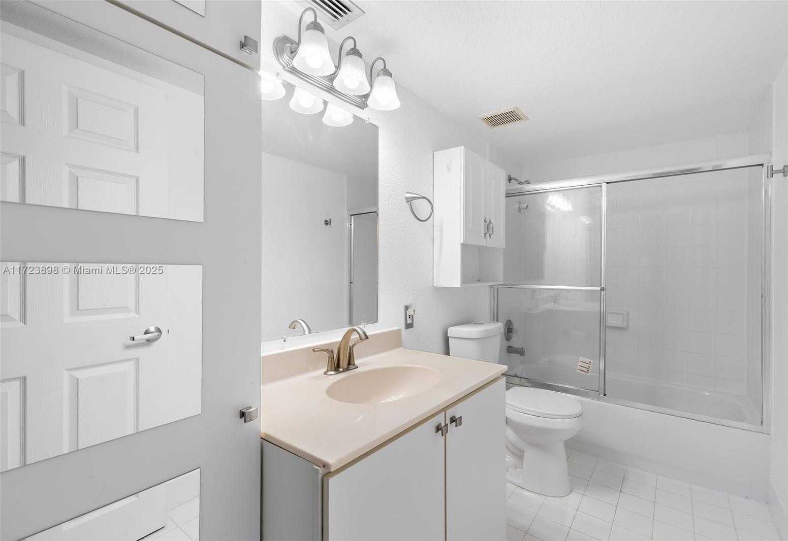 Small Image of 4025 NORTH FEDERAL HWY #219B, Oakland Park Number 22