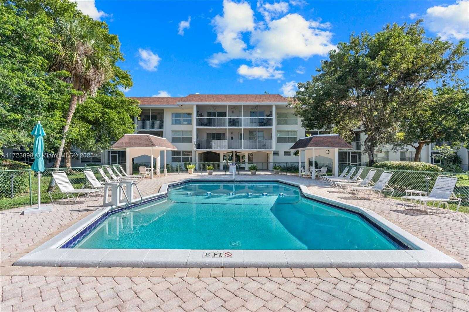Small Image of 4025 NORTH FEDERAL HWY #219B, Oakland Park Number 26