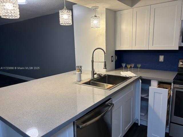 Small Image of 4025 NORTH FEDERAL HWY #219B, Oakland Park Number 36