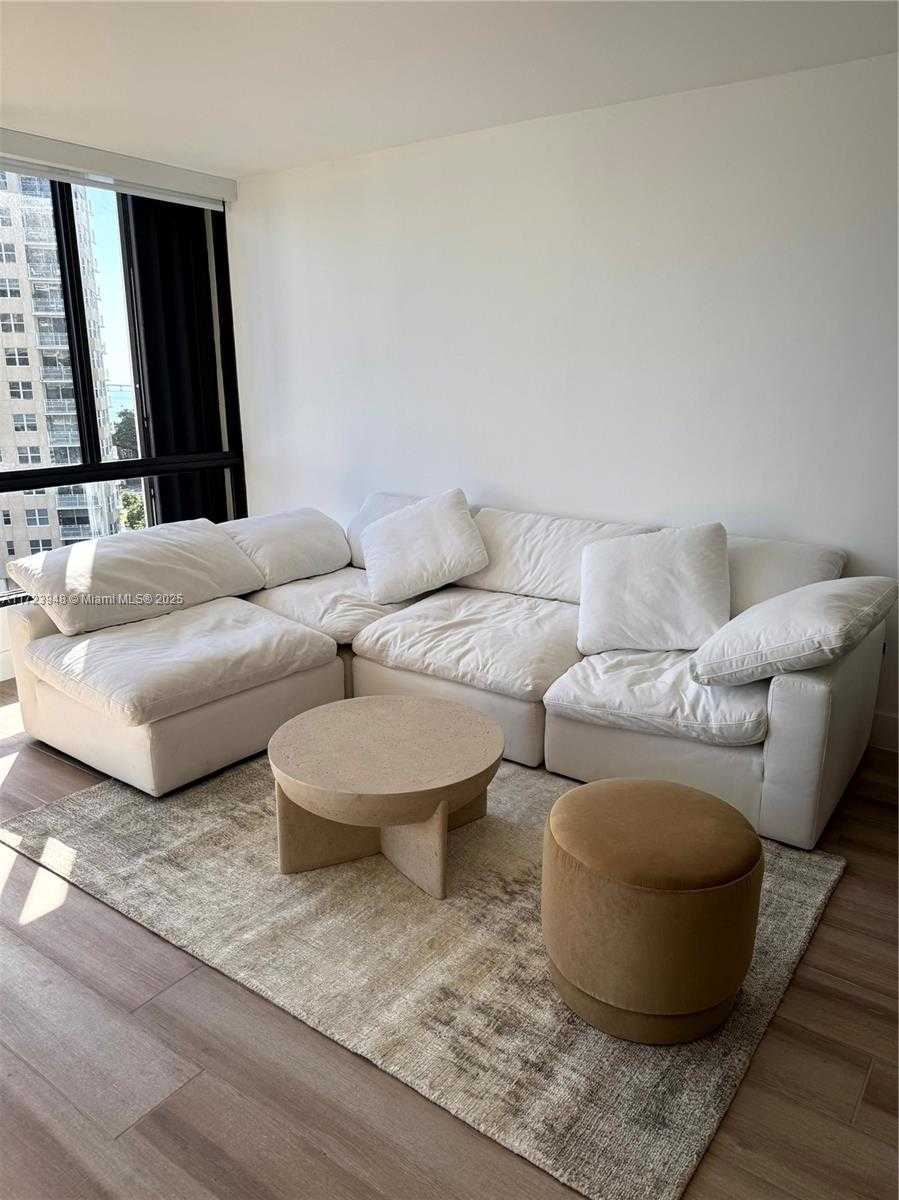 Small Image of 520 BRICKELL KEY DR #A913, Miami Number 10