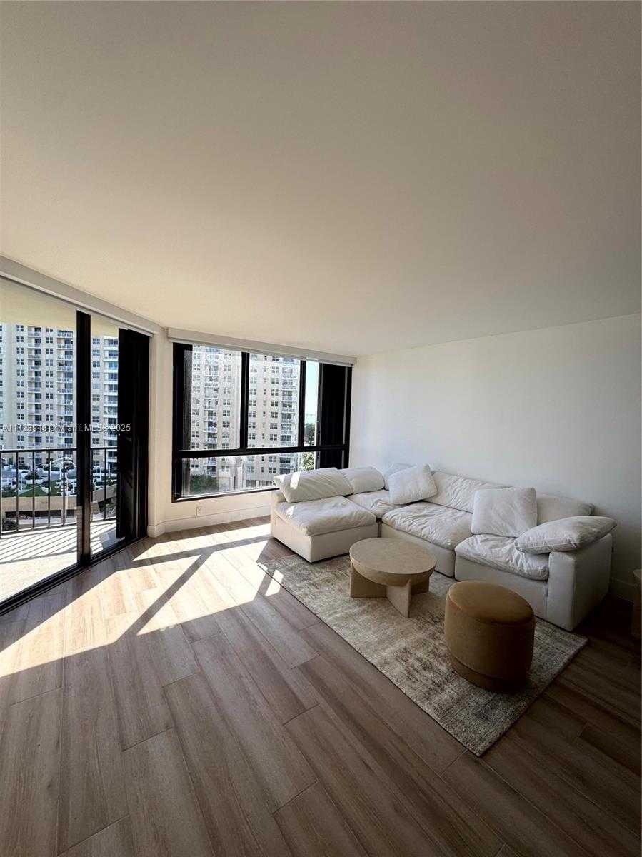 Small Image of 520 BRICKELL KEY DR #A913, Miami Number 11