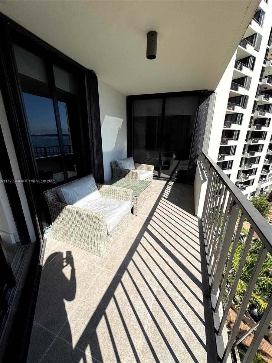 Small Image of 520 BRICKELL KEY DR #A913, Miami Number 57
