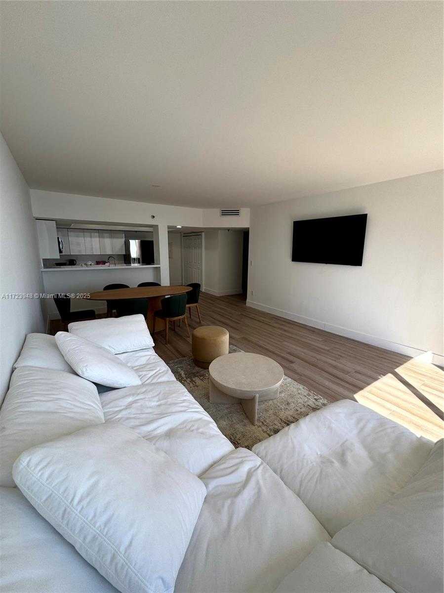 Small Image of 520 BRICKELL KEY DR #A913, Miami Number 8