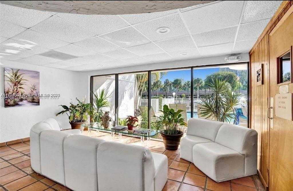 Small Image of 1650 NORTH EAST 115TH ST #507, Miami Number 4