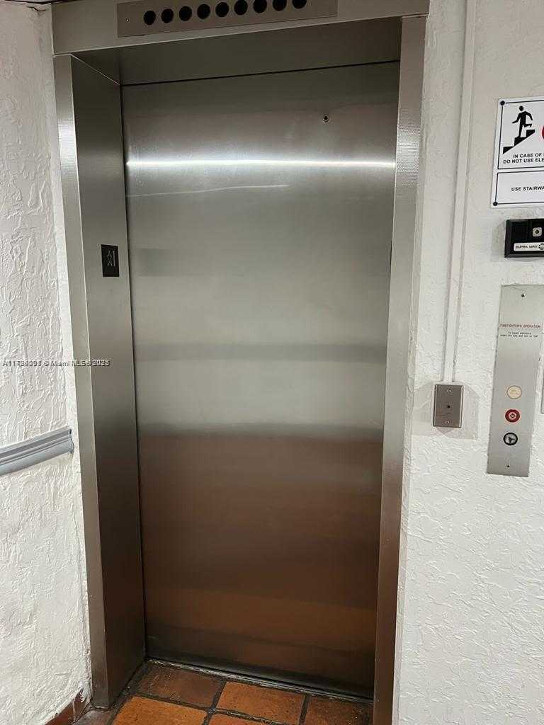 Small Image of 1650 NORTH EAST 115TH ST #507, Miami Number 5