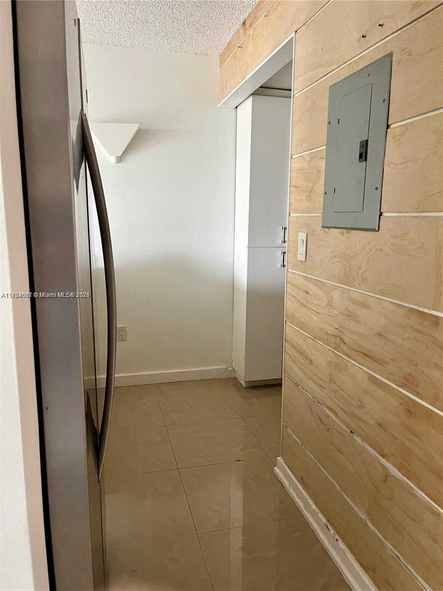 Small Image of 1650 NORTH EAST 115TH ST #507, Miami Number 8