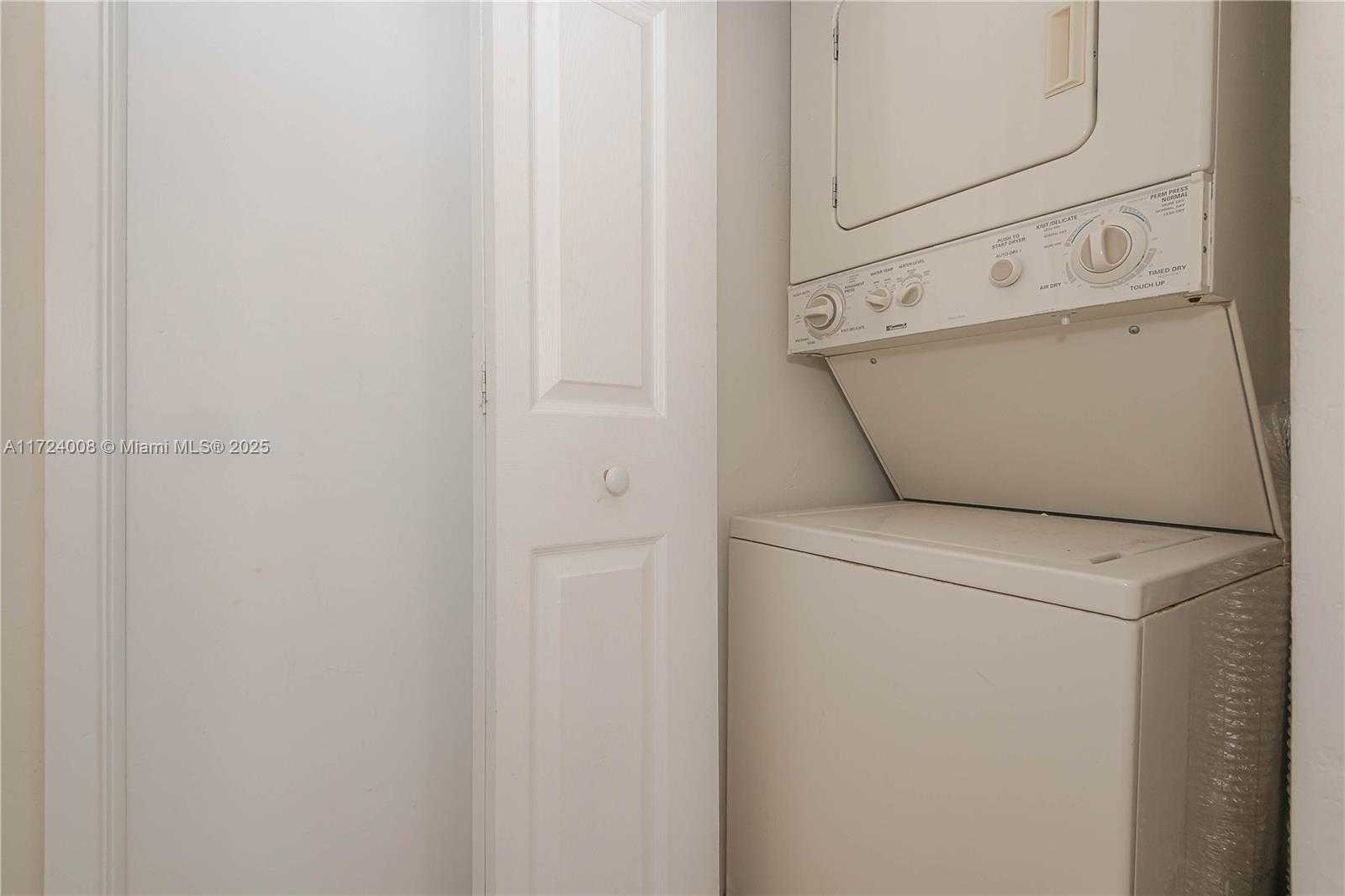 Small Image of 600 NORTH EAST 36TH ST #304, Miami Number 11