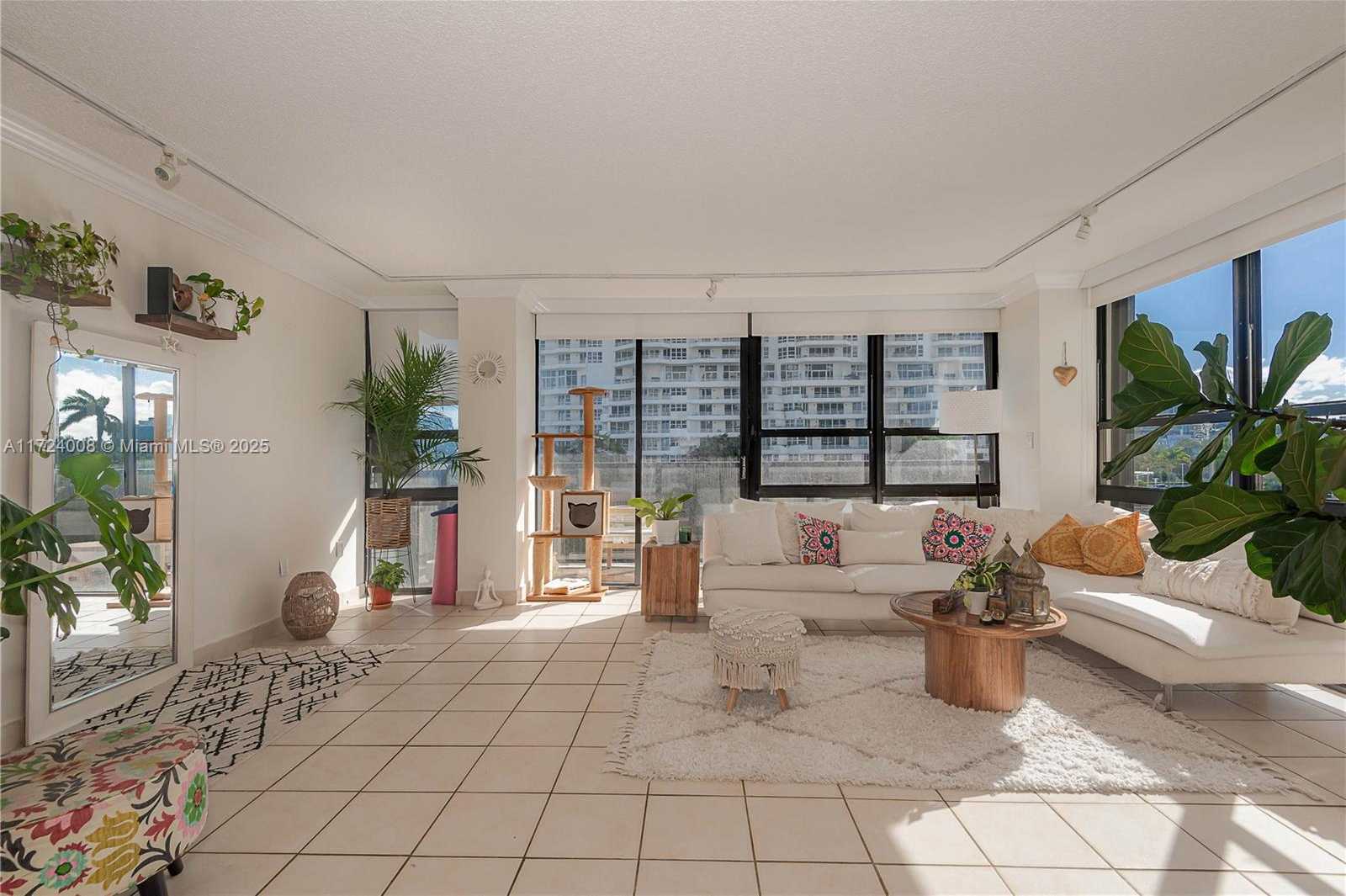 Small Image of 600 NORTH EAST 36TH ST #304, Miami Number 2