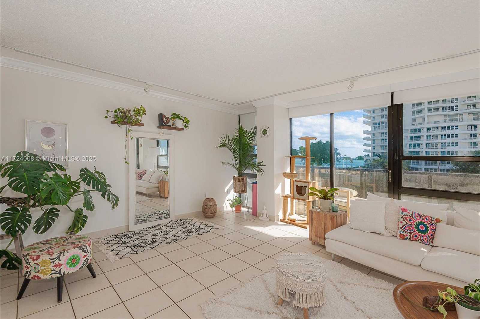 Small Image of 600 NORTH EAST 36TH ST #304, Miami Number 25