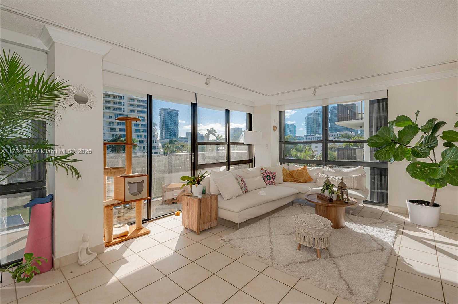 Small Image of 600 NORTH EAST 36TH ST #304, Miami Number 3