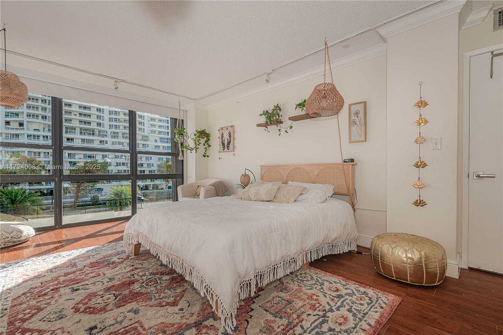 Small Image of 600 NORTH EAST 36TH ST #304, Miami Number 7