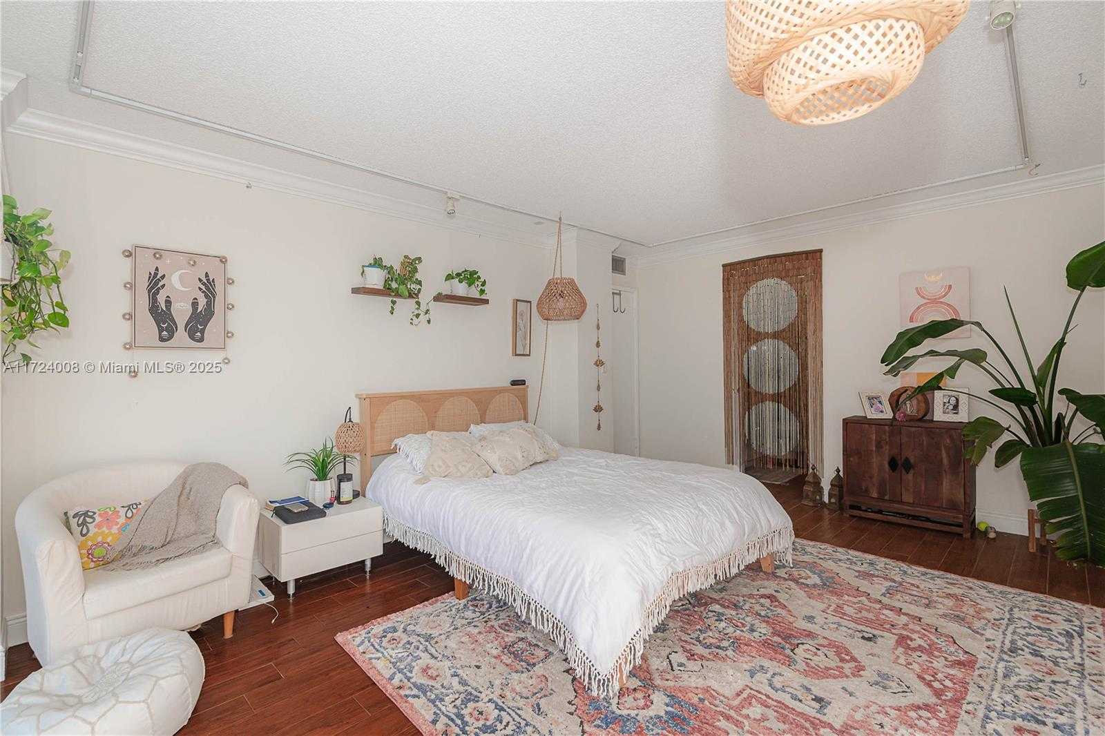 Small Image of 600 NORTH EAST 36TH ST #304, Miami Number 8
