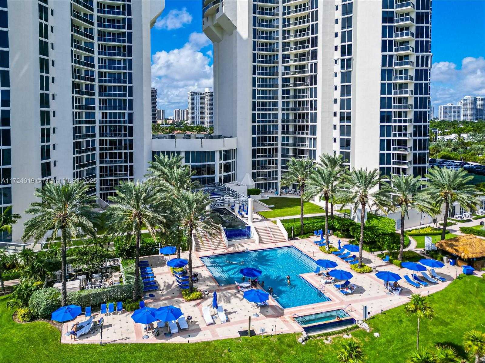 Small Image of 19333 COLLINS AVE #304, Sunny Isles Beach Number 5