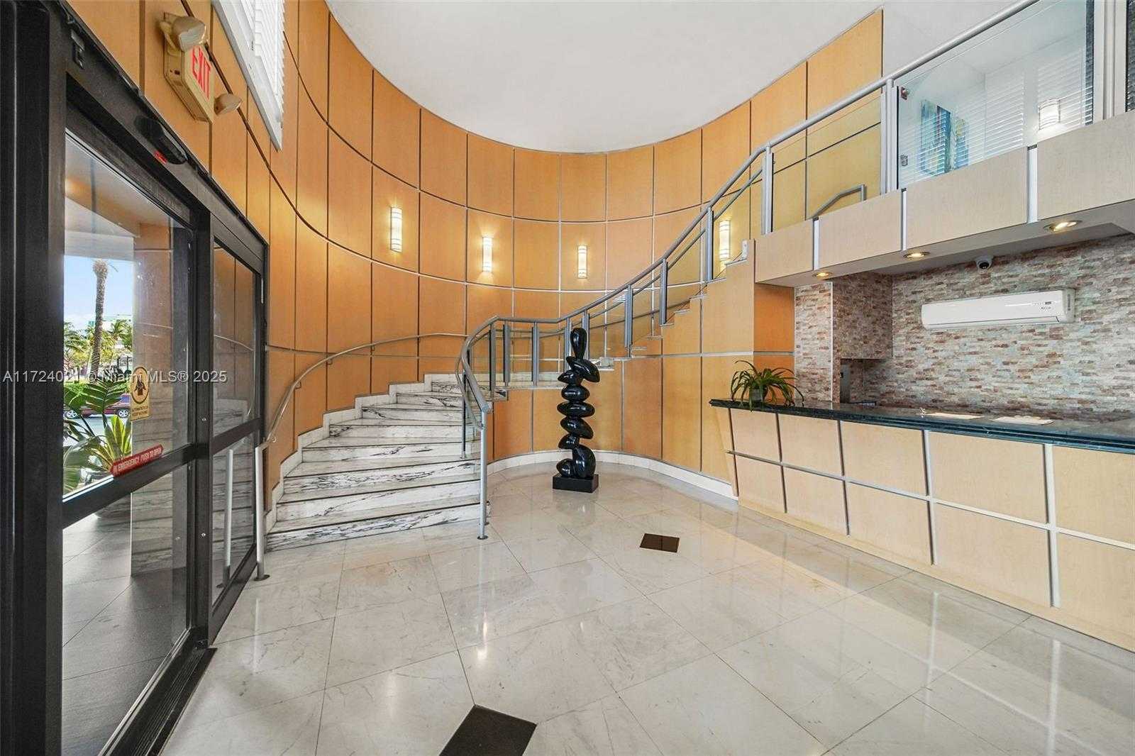 Small Image of 6770 INDIAN CREEK DR #6L, Miami Beach Number 19