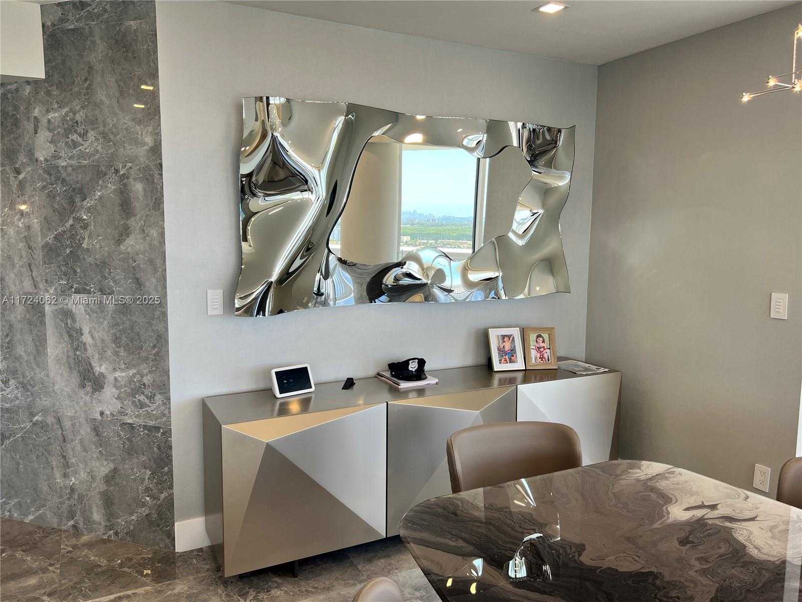 Small Image of 2000 ISLAND BLVD #2507, Aventura Number 46
