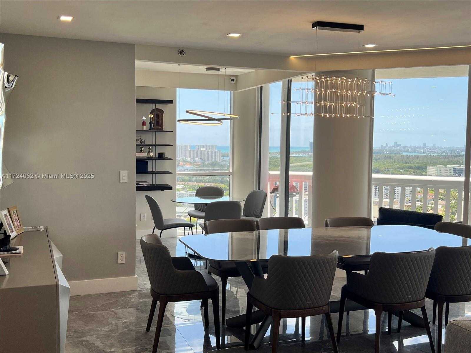 Small Image of 2000 ISLAND BLVD #2507, Aventura Number 50