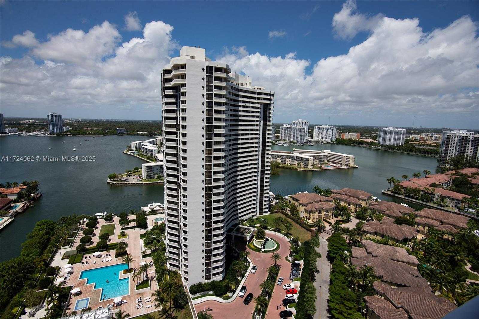 Small Image of 2000 ISLAND BLVD #2507, Aventura Number 59